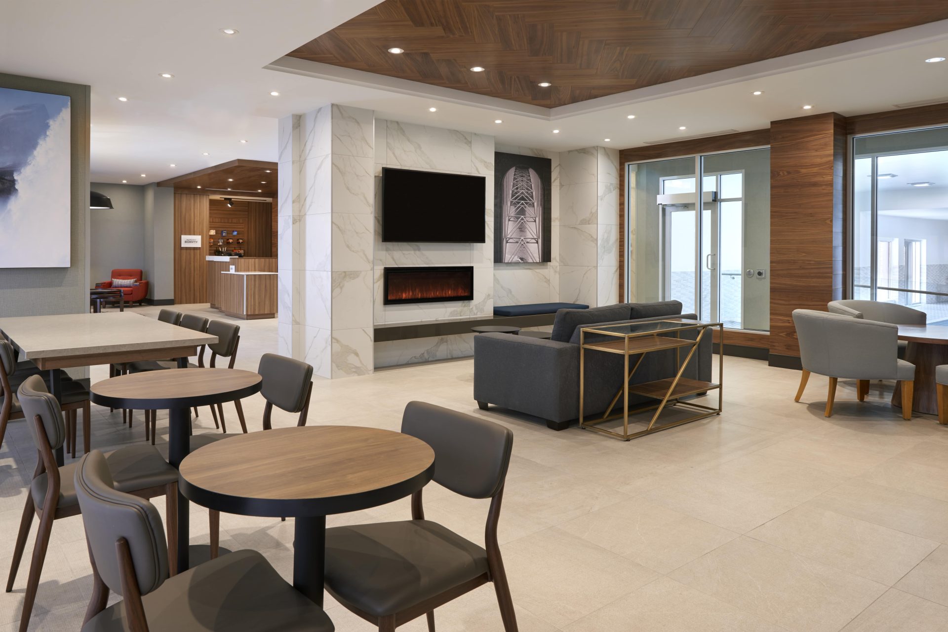 Fairfield Niagara Falls lounge are with fire place and tv