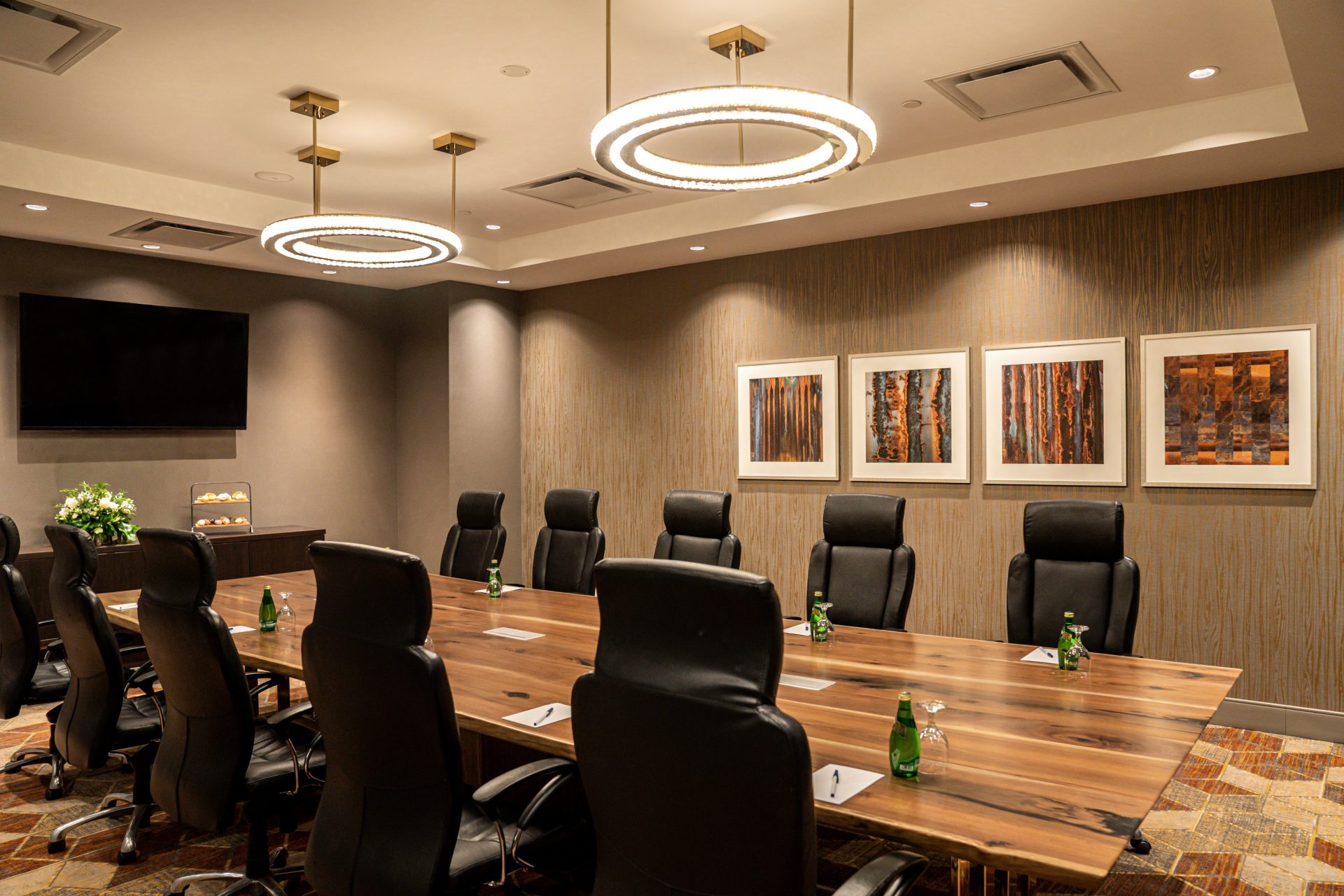 DoubleTree by Hilton Kitchener Conference Area / Boardroom