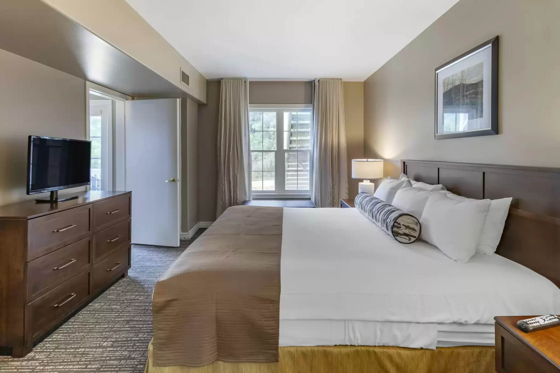 Carriage Ridge Resort One king bed suite with living room