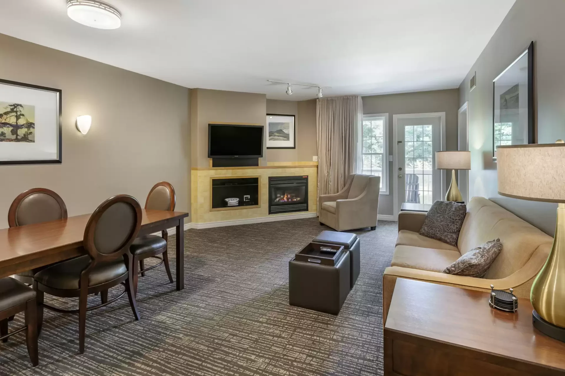 Carriage Ridge Resort One queen bed suite with living room